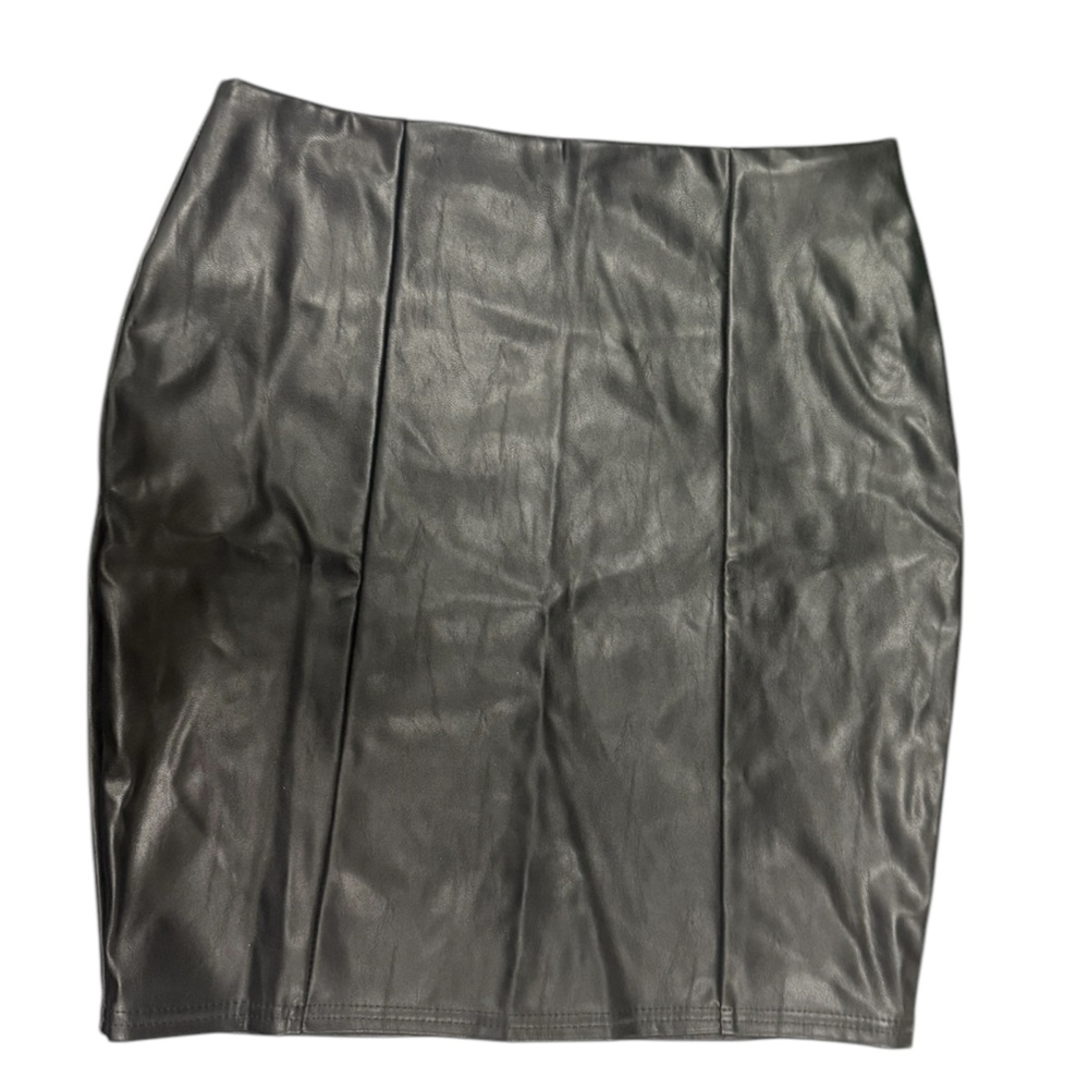 Blackmilk faux leather mini-ish skirt NWT size Medium